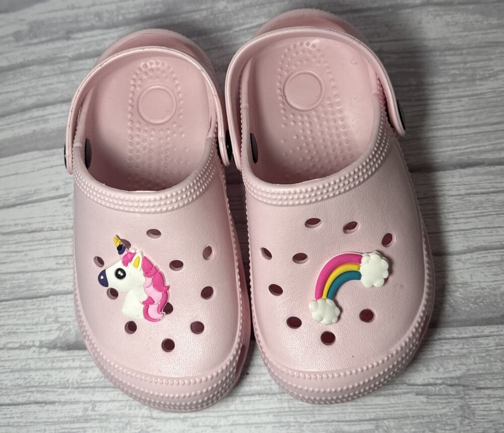 Vilocy Girls Charms Detailed Clogs in pink Size 26 (9-9.5c)